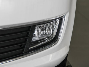 2014款1.4TSI 30周年纪念版 前雾灯