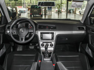2014款1.4TSI 30周年纪念版 内饰全景