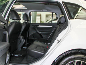 2014款1.4TSI 30周年纪念版 后排空间