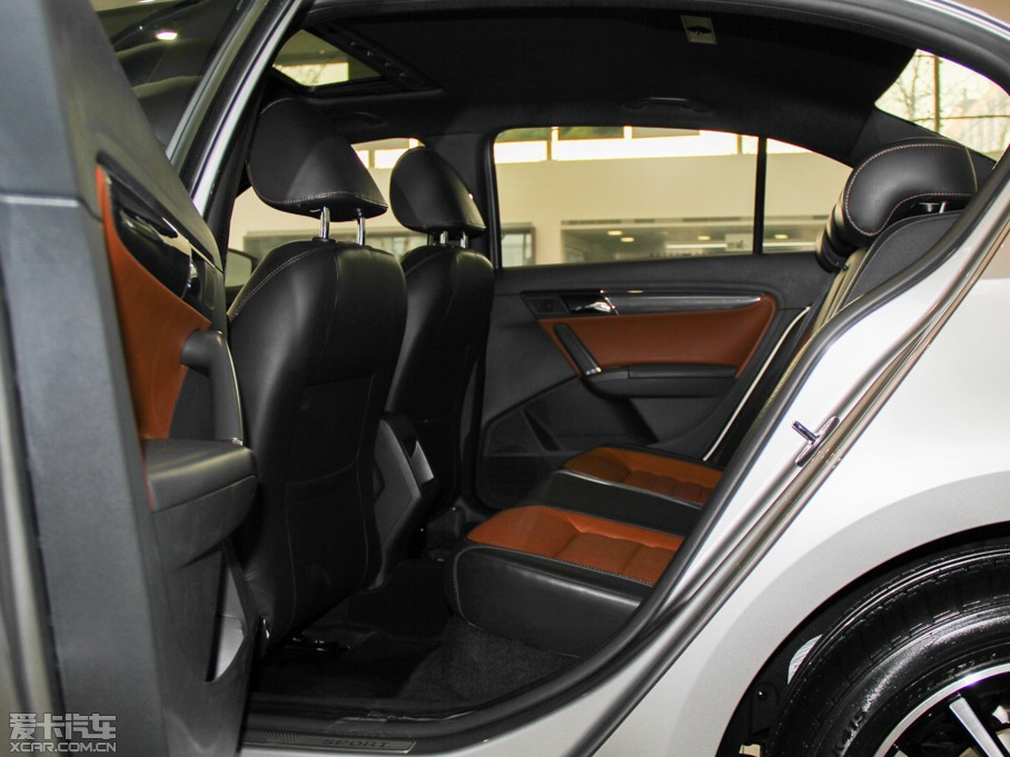 2014������ 1.4TSI DSG �\�Ӱ�