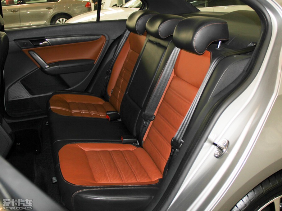 2014������ 1.4TSI DSG �\�Ӱ�