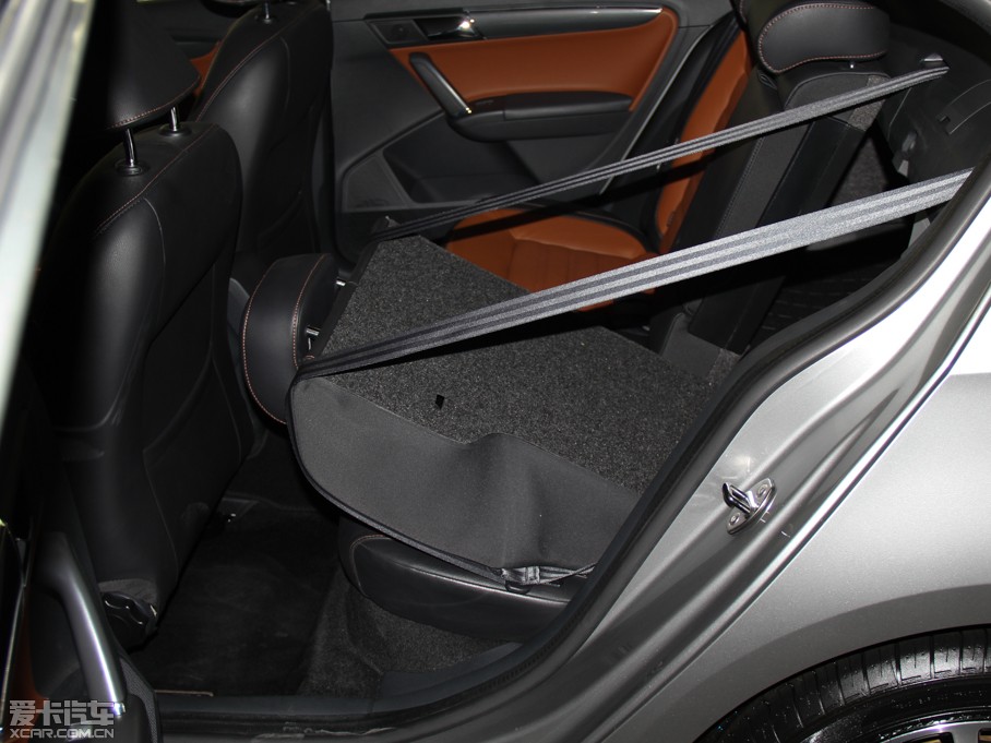 2014������ 1.4TSI DSG �\�Ӱ�