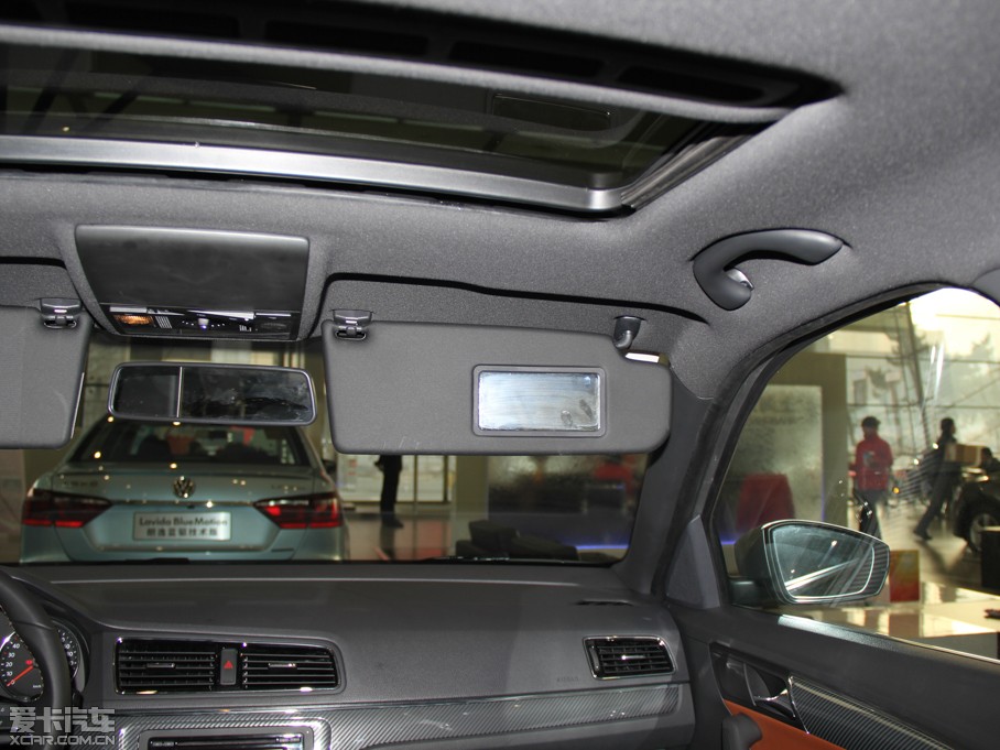 2014������ 1.4TSI DSG �\�Ӱ�