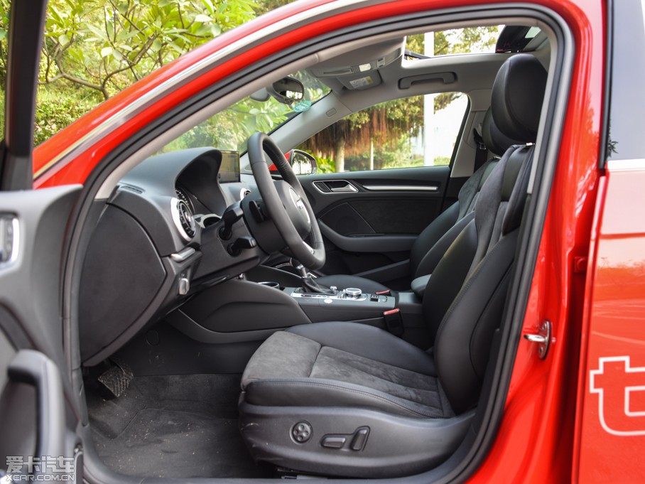 2015WA3 e-tron Sportback e-tron \Ӱ