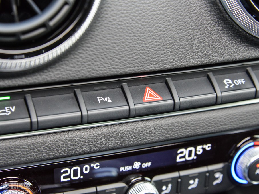 2015WA3 e-tron Sportback e-tron \Ӱ