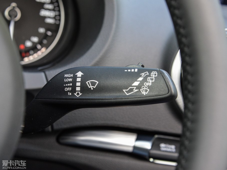 2015WA3 e-tron Sportback e-tron \Ӱ