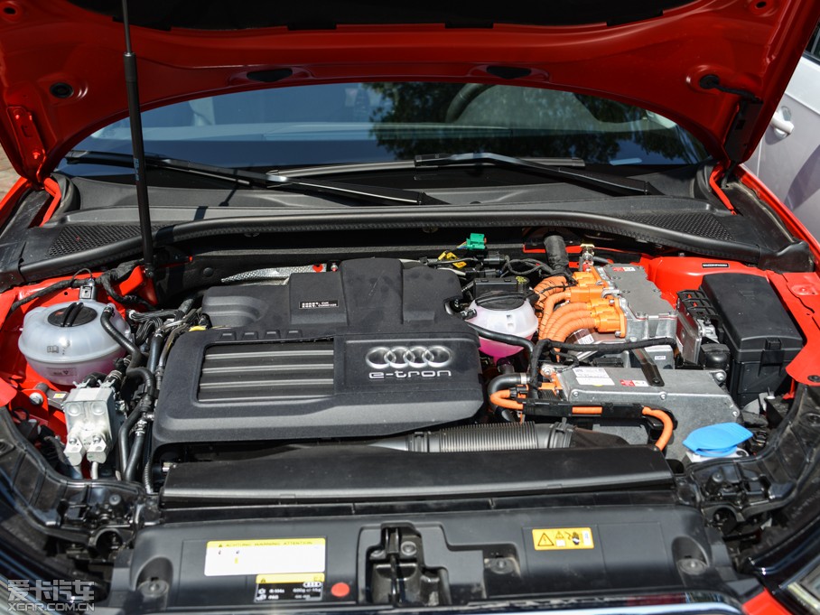 2015WA3 e-tron Sportback e-tron \Ӱ