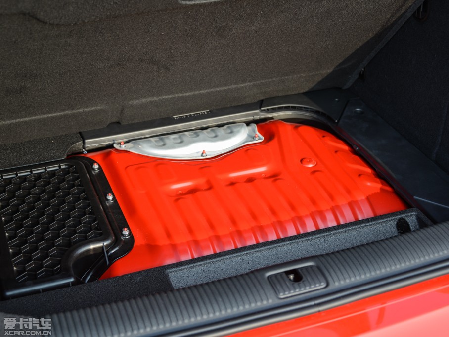 2015WA3 e-tron Sportback e-tron \Ӱ