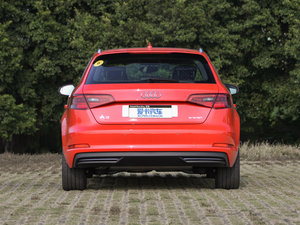 2015Sportback e-tron ˶ 