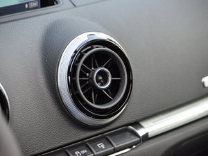 2015Sportback e-tron \Ӱ g