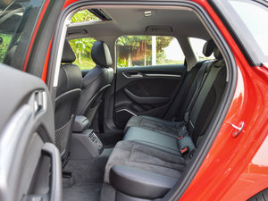 2015Sportback e-tron \Ӱ g