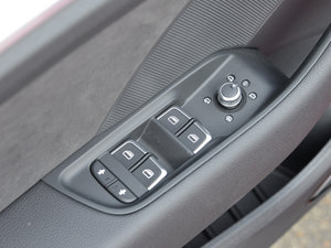 2015Sportback e-tron \Ӱ g