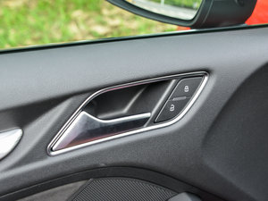 2015Sportback e-tron \Ӱ g