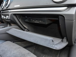 2015Sportback e-tron \Ӱ g