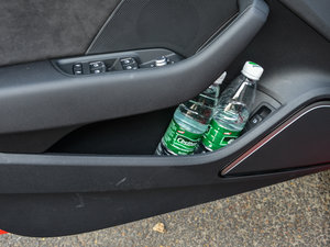 2015Sportback e-tron \Ӱ g