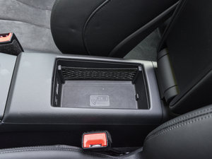 2015Sportback e-tron \Ӱ g