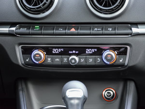 2015Sportback e-tron \(yn)(dng) п؅^(q)