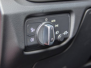 2015Sportback e-tron \Ӱ п؅^(q)