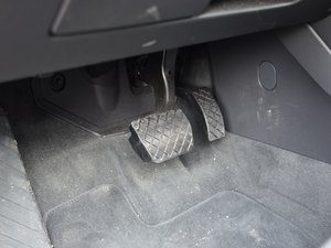 2015Sportback e-tron \Ӱ п؅^(q)