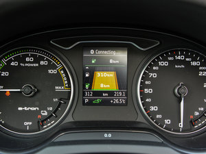 2015Sportback e-tron \Ӱ п؅^