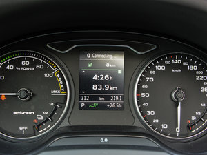 2015Sportback e-tron \Ӱ п؅^