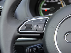 2015Sportback e-tron \Ӱ п؅^