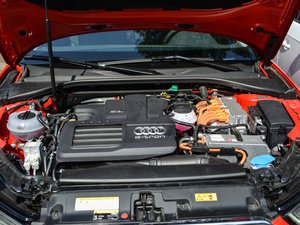 2015Sportback e-tron \Ӱ 