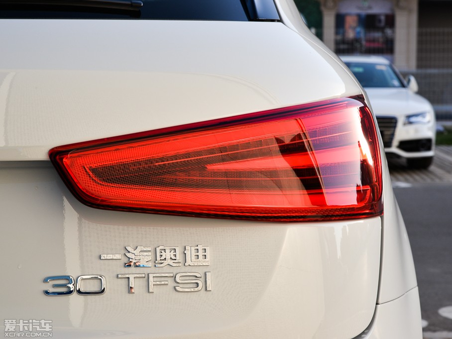 2015?yun)WQ3 30 TFSI m