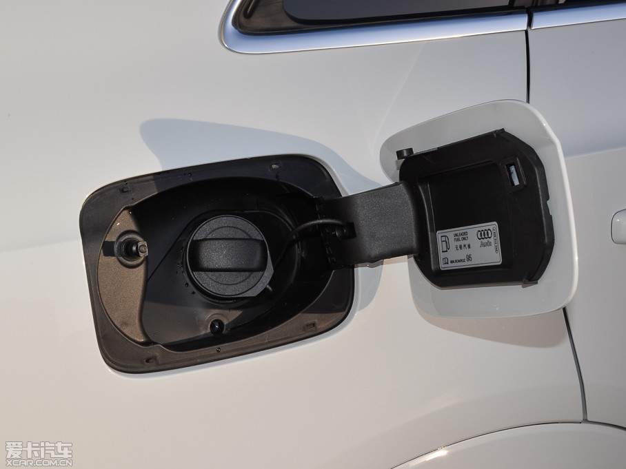 2015?yun)WQ3 30 TFSI m