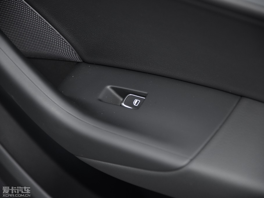 2015?yun)WQ3 30 TFSI m