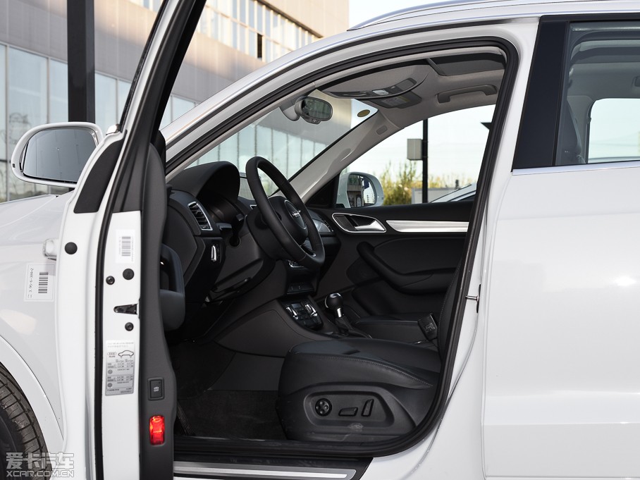 2015?yun)WQ3 30 TFSI m