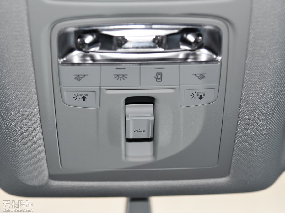 2015?yun)WQ3 30 TFSI m