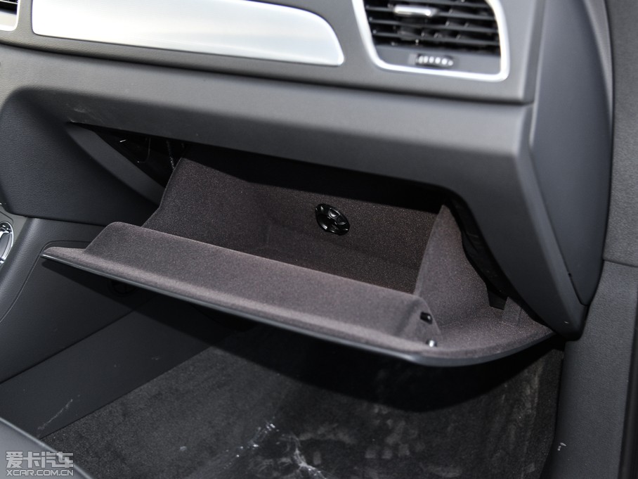 2015?yun)WQ3 30 TFSI m