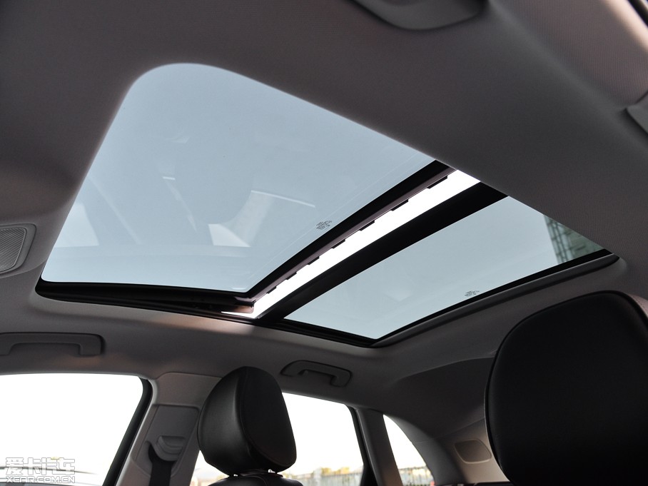 2015?yun)WQ3 30 TFSI m