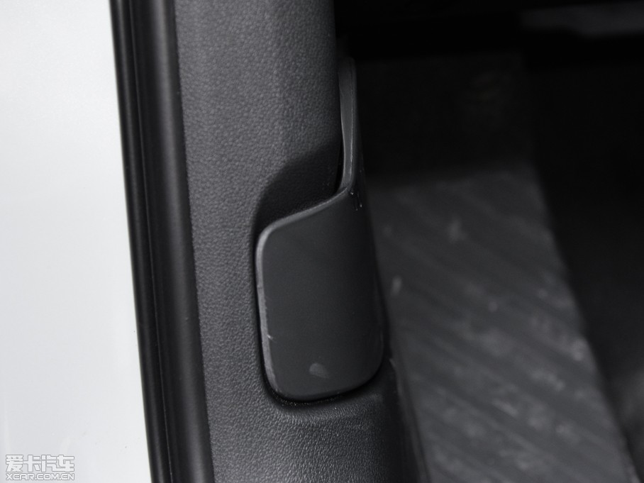 2015?yun)WQ3 30 TFSI m