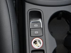 2015款30 TFSI 舒适型 驻车制动器