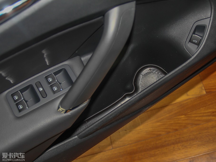 2014�����_�� 1.8TSI DSG�����