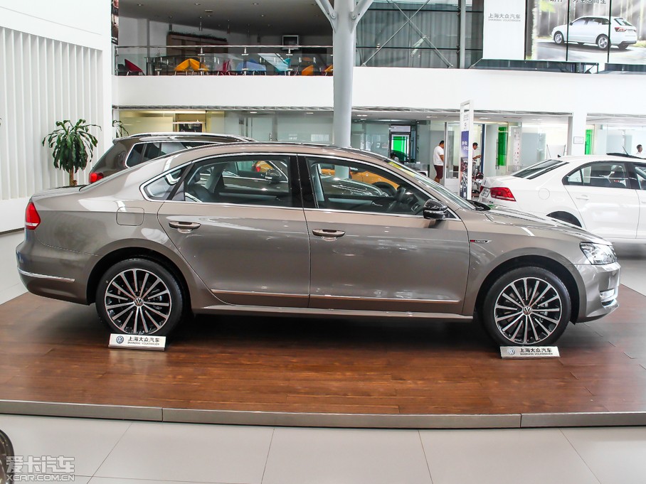2014�����_�� 1.8TSI DSG 30����o���