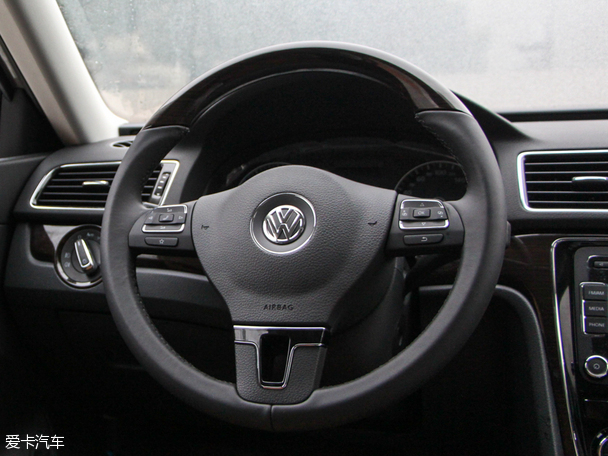 上海大眾2014款帕薩特