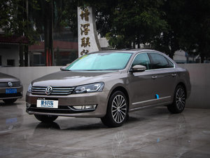 2014款2.0TSI DSG御尊导航版 左前45度