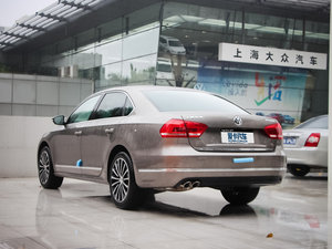 2014款2.0TSI DSG御尊导航版 整体外观