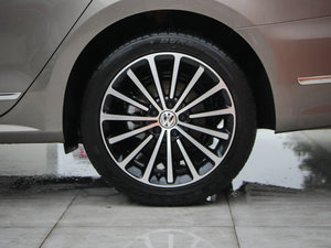 2014款2.0TSI DSG御尊导航版 轮圈