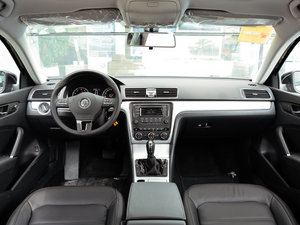 2014款1.8TSI DSG尊荣版 内饰全景