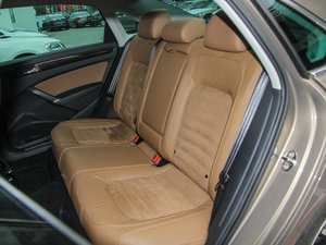2014款2.0TSI DSG至尊版 后排座椅
