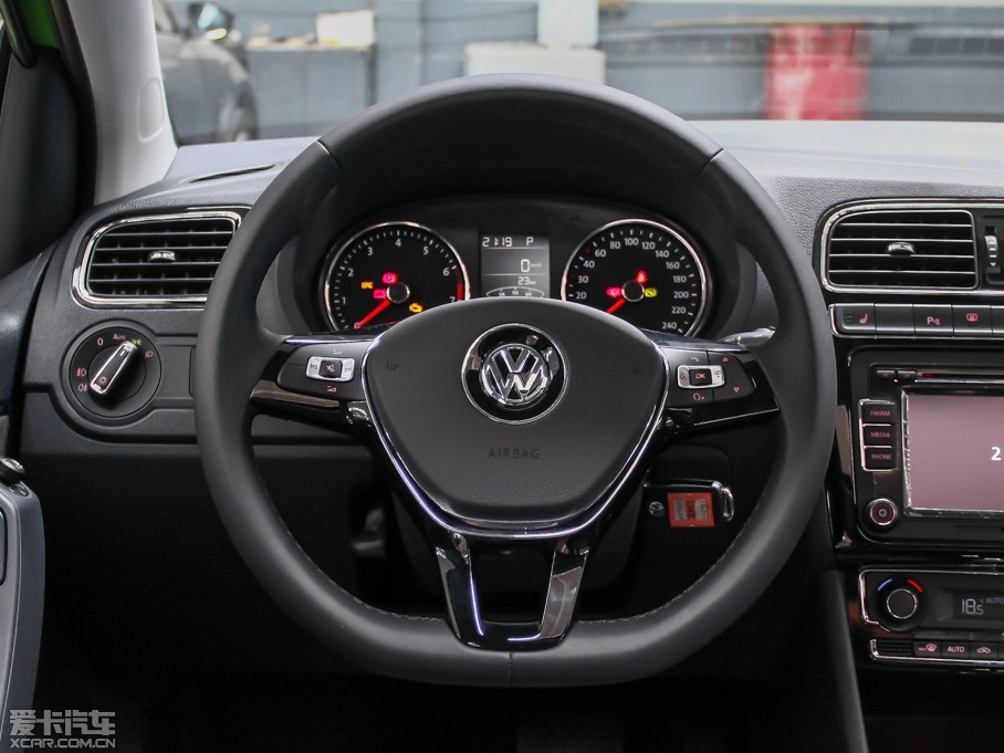 2014Polo 1.6L Զ