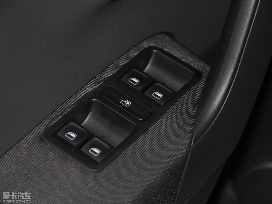 2014Cross Polo 1.6L ք(dng)