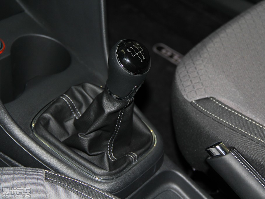 2014Cross Polo 1.6L քӰ