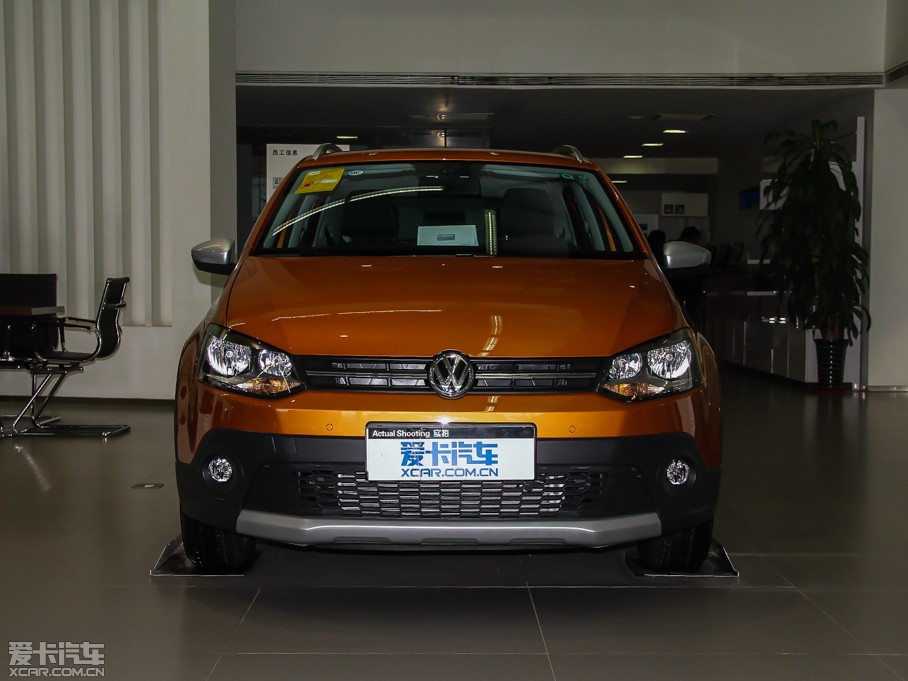 2014Cross Polo 1.6L Զ