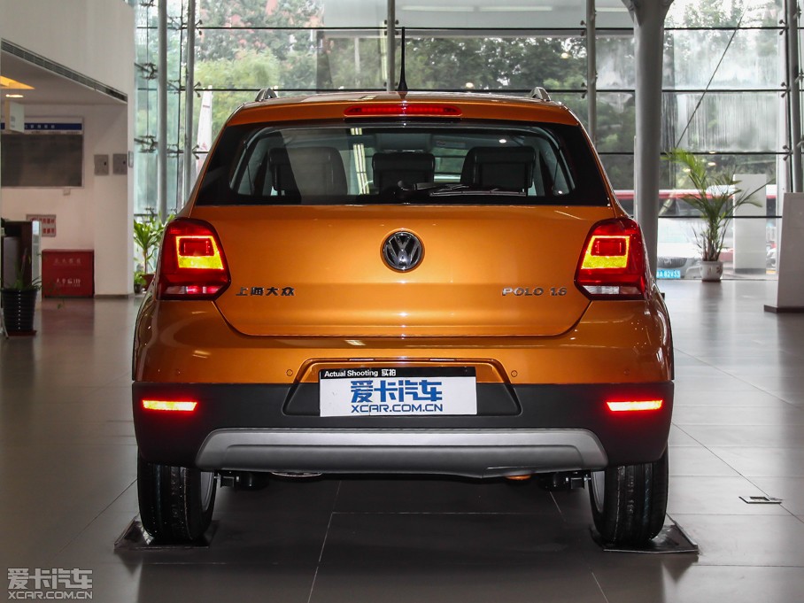 2014Cross Polo 1.6L Զ