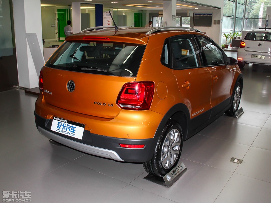 2014Cross Polo 1.6L Զ